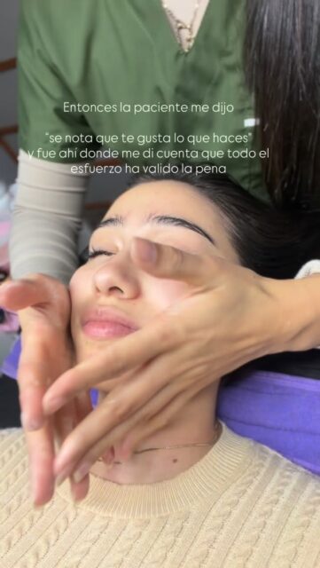 Nada me hace más feliz que ver a mis clientas felices con sus resultados. 💚

Cada limpieza facial es personalizada, respetando las necesidades de tu piel para lograr una piel más luminosa, saludable y cuidada.

Gracias por confiar en mis manos. 🫶

#skincareroutine #skincare #cosmetics #pielsaludable #clientas